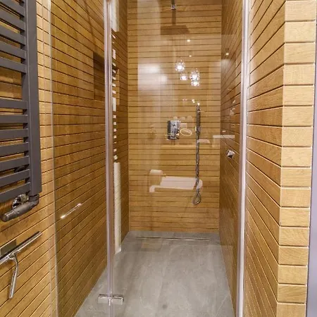 Bright And Charming- Golden Apartments- Center&s18 Apartment *