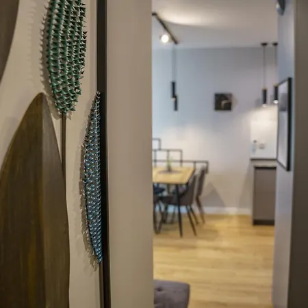 Апартаменты Bright And Charming- Golden Apartments- Center&s18