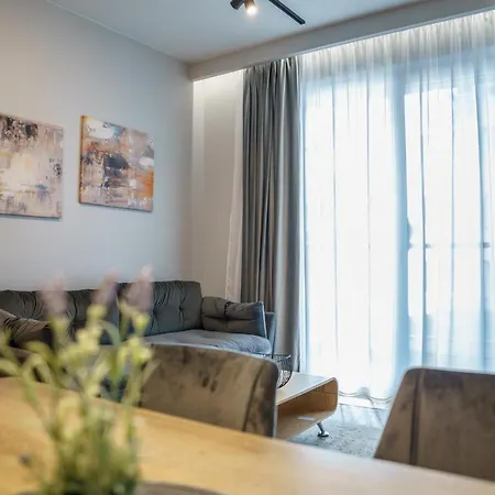Bright And Charming- Golden Apartments- Center&s18 Апартаменты