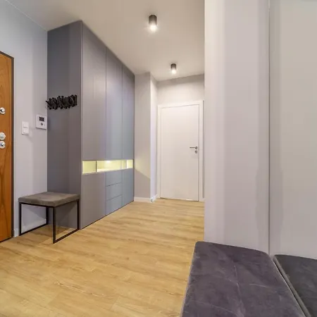 Apartament Bright And Charming- Golden Apartments- Center&s18 *
