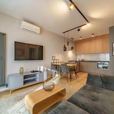 Apartament Bright And Charming- Golden Apartments- Center&s18 *