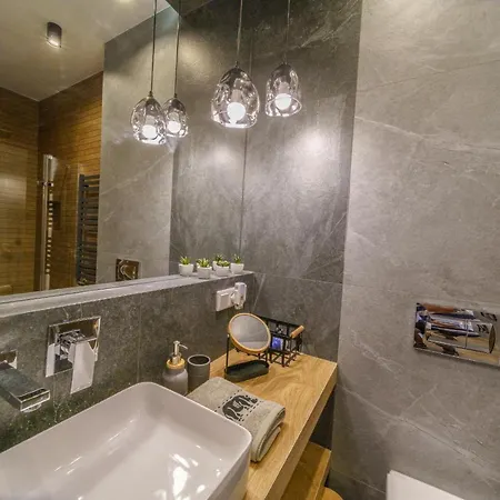 Apartament Bright And Charming- Golden Apartments- Center&s18 *
